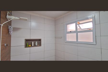 Casa à venda com 230m², 3 quartos e 8 vagas Casa à venda com 230m², 3 quartos e 8 vagasBanheiro Social