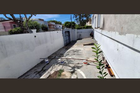 Casa à venda com 230m², 3 quartos e 8 vagas Casa à venda com 230m², 3 quartos e 8 vagasQuintal