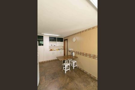 Casa à venda com 460m², 5 quartos e 5 vagasCozinha