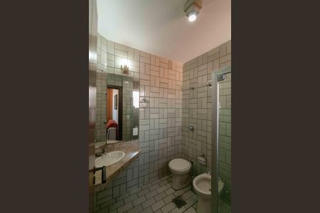 Casa à venda com 460m², 5 quartos e 5 vagasBanheiro Suite 1