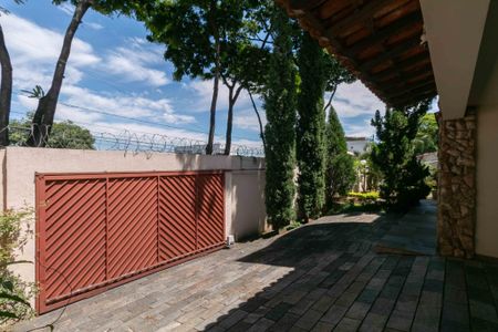 Casa à venda com 460m², 5 quartos e 5 vagasGaragem