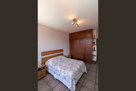 Casa à venda com 460m², 5 quartos e 5 vagasQuarto 5 Suite