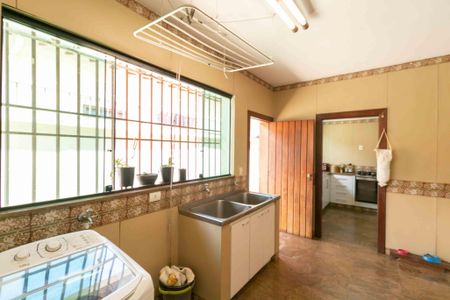 Casa à venda com 460m², 5 quartos e 5 vagasÁrea de Serviço