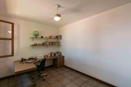 Casa à venda com 460m², 5 quartos e 5 vagasQuarto 2