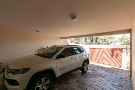Casa à venda com 460m², 5 quartos e 5 vagasGaragem