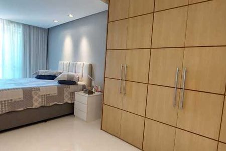 Apartamento à venda com 195m², 3 quartos e 3 vagas