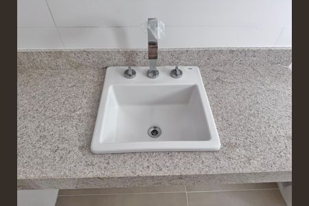 Apartamento à venda com 102m², 3 quartos e 2 vagas Apartamento à venda com 102m², 3 quartos e 2 vagasBanheiro da Suíte 2