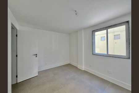Apartamento à venda com 102m², 3 quartos e 2 vagas Apartamento à venda com 102m², 3 quartos e 2 vagasSuíte 2
