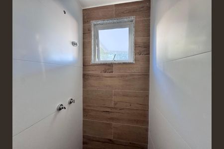 Apartamento à venda com 102m², 3 quartos e 2 vagas Apartamento à venda com 102m², 3 quartos e 2 vagasBanheiro da Suíte