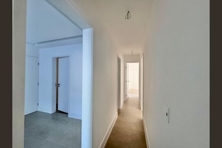 Apartamento à venda com 102m², 3 quartos e 2 vagas Apartamento à venda com 102m², 3 quartos e 2 vagasCorredor