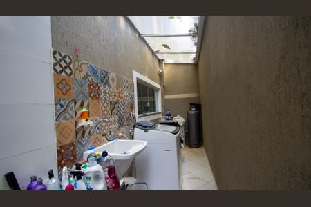 Casa de condomínio à venda com 200m², 3 quartos e 2 vagas Casa de condomínio à venda com 200m², 3 quartos e 2 vagasÁrea de Serviço