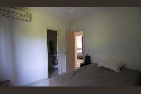 Casa de condomínio à venda com 200m², 3 quartos e 2 vagas Casa de condomínio à venda com 200m², 3 quartos e 2 vagasSuíte 3