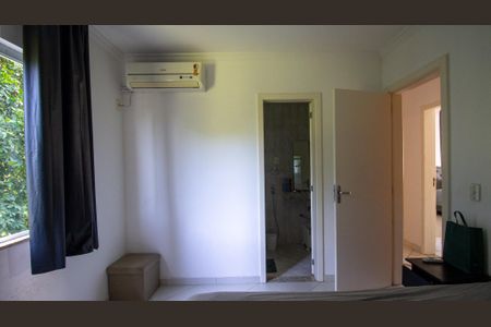 Casa de condomínio à venda com 200m², 3 quartos e 2 vagas Casa de condomínio à venda com 200m², 3 quartos e 2 vagasSuíte 3