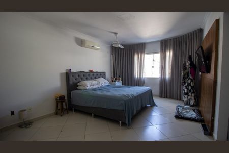 Casa de condomínio à venda com 200m², 3 quartos e 2 vagas Casa de condomínio à venda com 200m², 3 quartos e 2 vagasSuíte 2