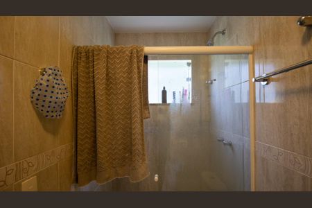 Casa de condomínio à venda com 200m², 3 quartos e 2 vagas Casa de condomínio à venda com 200m², 3 quartos e 2 vagasBanheiro da Suíte 3