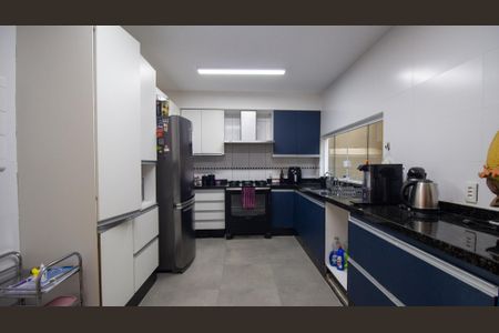 Casa de condomínio à venda com 200m², 3 quartos e 2 vagas Casa de condomínio à venda com 200m², 3 quartos e 2 vagasCozinha