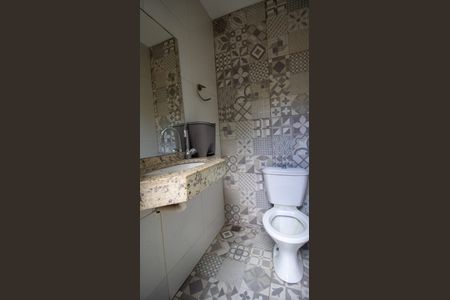 Casa de condomínio à venda com 200m², 3 quartos e 2 vagas Casa de condomínio à venda com 200m², 3 quartos e 2 vagasLavabo do Quintal