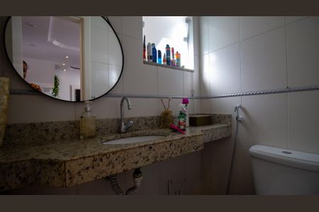 Casa de condomínio à venda com 200m², 3 quartos e 2 vagas Casa de condomínio à venda com 200m², 3 quartos e 2 vagasLavabo