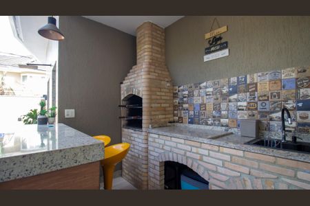 Casa de condomínio à venda com 200m², 3 quartos e 2 vagas Casa de condomínio à venda com 200m², 3 quartos e 2 vagasÁrea Gourmet