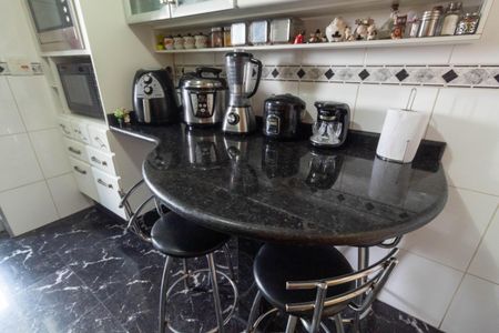 Apartamento à venda com 73m², 3 quartos e 2 vagasCozinha