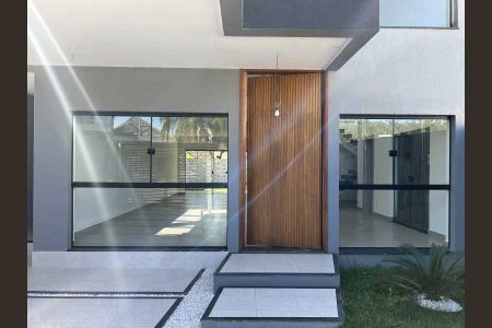 Casa de condomínio à venda com 339m², 4 quartos e 3 vagas