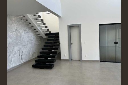 Casa de condomínio à venda com 339m², 4 quartos e 3 vagas