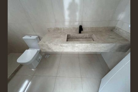 Casa de condomínio à venda com 339m², 4 quartos e 3 vagas