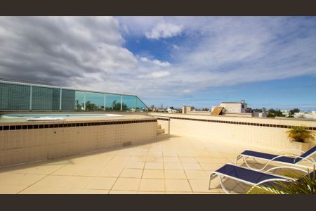 Apartamento à venda com 275m², 3 quartos e 3 vagas Apartamento à venda com 275m², 3 quartos e 3 vagasCobertura