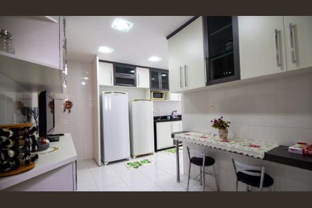 Apartamento à venda com 275m², 3 quartos e 3 vagas Apartamento à venda com 275m², 3 quartos e 3 vagasCozinha
