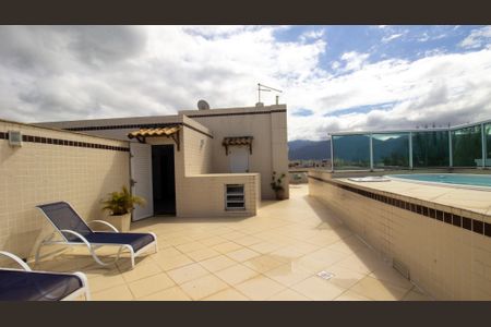 Apartamento à venda com 275m², 3 quartos e 3 vagas Apartamento à venda com 275m², 3 quartos e 3 vagasCobertura