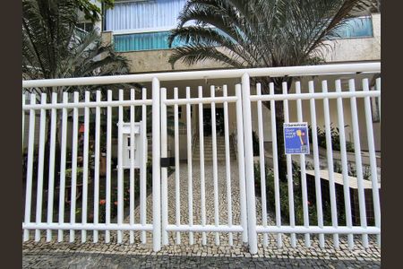 Apartamento à venda com 275m², 3 quartos e 3 vagas Apartamento à venda com 275m², 3 quartos e 3 vagasPlaquinha