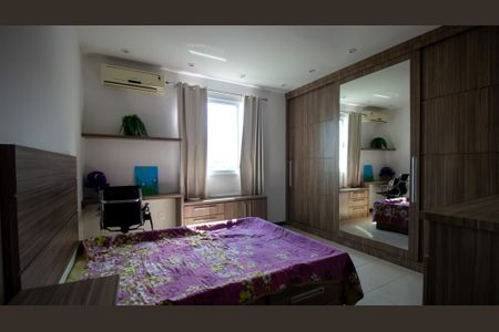 Apartamento à venda com 275m², 3 quartos e 3 vagas Apartamento à venda com 275m², 3 quartos e 3 vagasSuíte 2