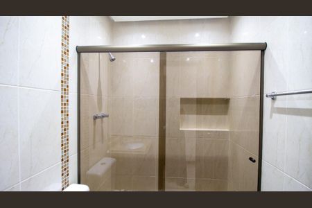 Apartamento à venda com 275m², 3 quartos e 3 vagas Apartamento à venda com 275m², 3 quartos e 3 vagasBanheiro da Suíte 2