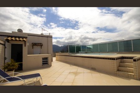 Apartamento à venda com 275m², 3 quartos e 3 vagas Apartamento à venda com 275m², 3 quartos e 3 vagasCobertura