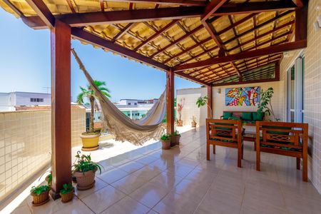 Apartamento à venda com 275m², 3 quartos e 3 vagas Apartamento à venda com 275m², 3 quartos e 3 vagasVaranda