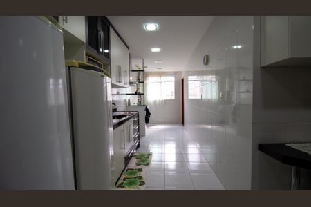 Apartamento à venda com 275m², 3 quartos e 3 vagas Apartamento à venda com 275m², 3 quartos e 3 vagasCozinha