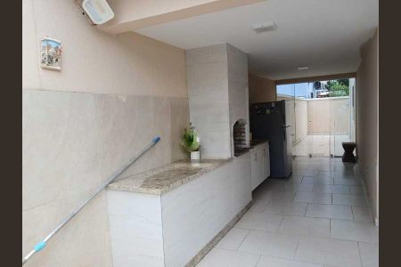 Casa de condomínio à venda com 251m², 5 quartos e 3 vagas