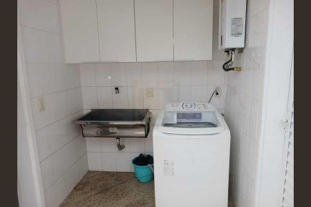 Casa de condomínio à venda com 251m², 5 quartos e 3 vagas