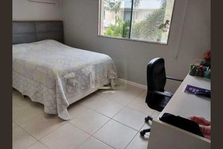 Casa de condomínio à venda com 251m², 5 quartos e 3 vagas