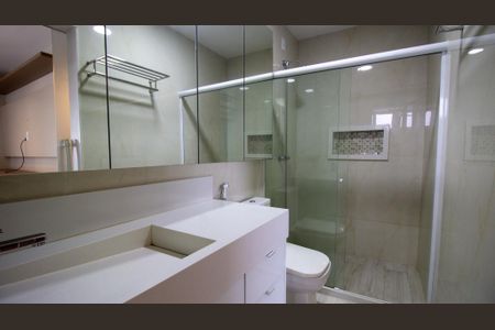 Apartamento à venda com 175m², 4 quartos e 2 vagas Apartamento à venda com 175m², 4 quartos e 2 vagasBanheiro da Suíte 2