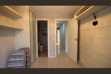 Apartamento à venda com 175m², 4 quartos e 2 vagas Apartamento à venda com 175m², 4 quartos e 2 vagasSuíte 4