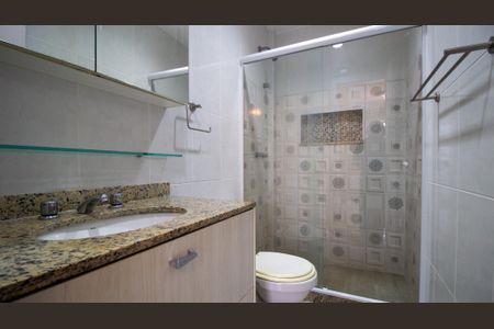 Apartamento à venda com 175m², 4 quartos e 2 vagas Apartamento à venda com 175m², 4 quartos e 2 vagasBanheiro da Suíte 4