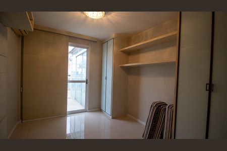 Apartamento à venda com 175m², 4 quartos e 2 vagas Apartamento à venda com 175m², 4 quartos e 2 vagasSuíte 4