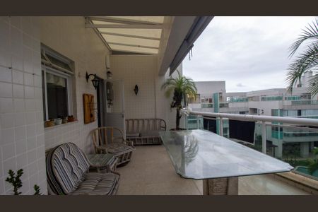 Apartamento à venda com 175m², 4 quartos e 2 vagas Apartamento à venda com 175m², 4 quartos e 2 vagasVaranda da Sala