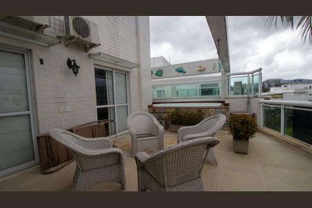 Apartamento à venda com 175m², 4 quartos e 2 vagas Apartamento à venda com 175m², 4 quartos e 2 vagasVaranda da Sala