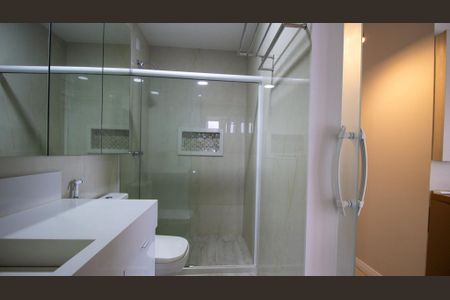 Apartamento à venda com 175m², 4 quartos e 2 vagas Apartamento à venda com 175m², 4 quartos e 2 vagasBanheiro da Suíte 2