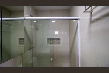 Apartamento à venda com 175m², 4 quartos e 2 vagas Apartamento à venda com 175m², 4 quartos e 2 vagasBanheiro da Suíte 2