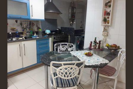 Apartamento à venda com 180m², 4 quartos e 2 vagas