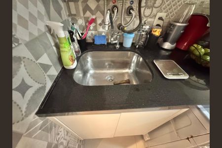 Apartamento à venda com 138m², 3 quartos e 2 vagas Apartamento à venda com 138m², 3 quartos e 2 vagasCozinha e Área de Serviço