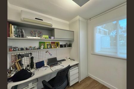 Apartamento à venda com 138m², 3 quartos e 2 vagas Apartamento à venda com 138m², 3 quartos e 2 vagasQuarto 2